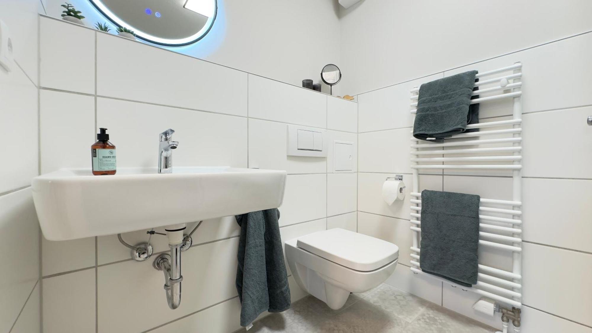 Fewo Am Park - 4P, Boxspringbett, Balkon, Smarttv, Gesundbrunnen, Familienfreundlich Halle  Exterior photo